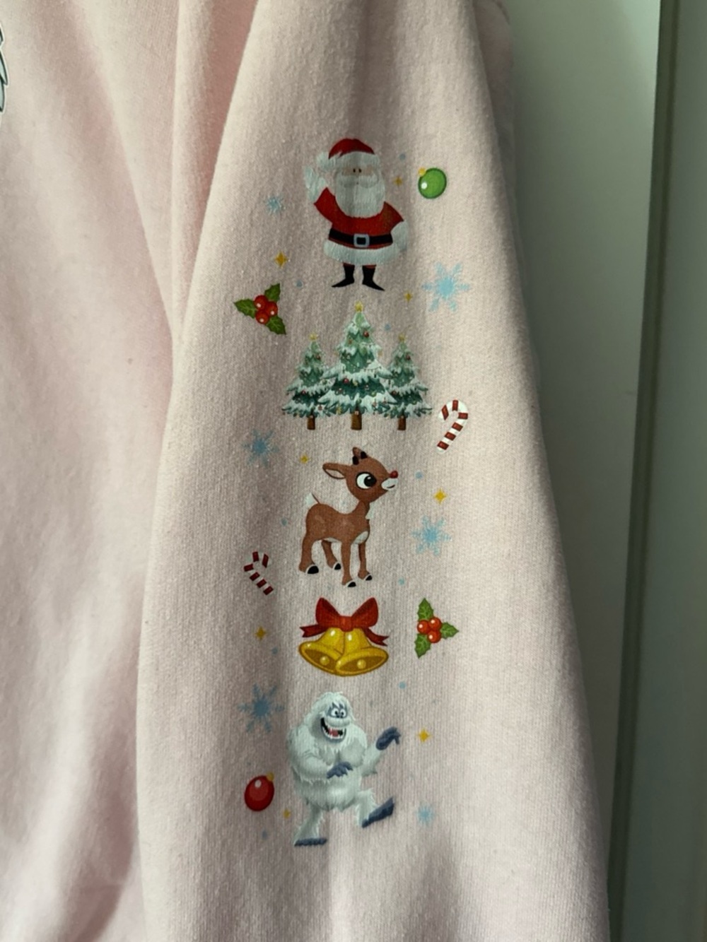 Gildan Light Pink Rudolph The Red-Nosed Reindeer Crewneck Sweatshirt - Picture 3 of 4